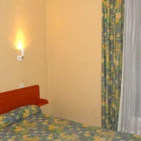 De La Place Des Alpes Hotel Paris