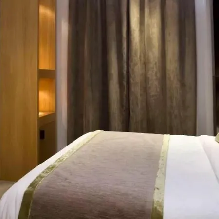 Marceau Champs-elysées Hotel