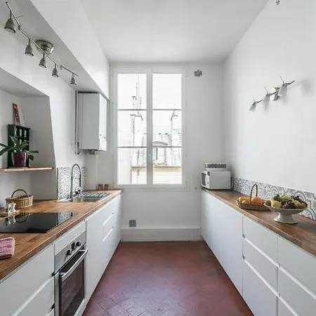 Paris-sur-seine-chez-caroline アパート