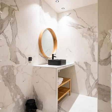 Place Vendome Chic St Honore Apartment