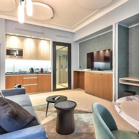 33 Marbeuf Aparthotel