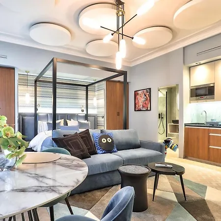 33 Marbeuf Aparthotel