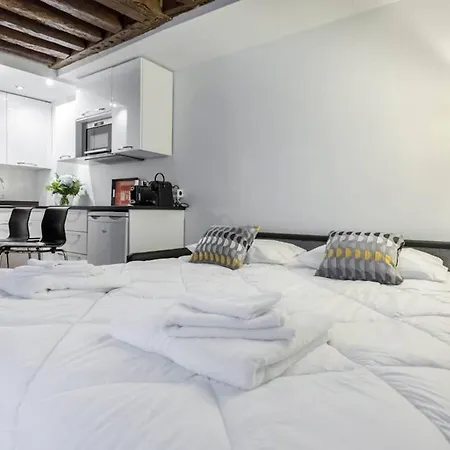 Appartement Quiet, Cozy, Design In *