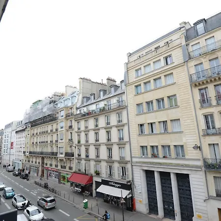 Lafayette Hotel 2*