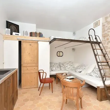 Apartment Heritage District 4 People Loft Style Paris