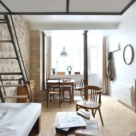 Heritage District 4 People Loft Style Apartment Paris