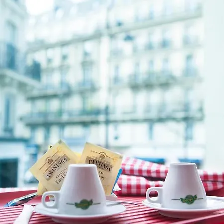 Club246 Saint Martin Couette-café