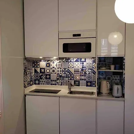 5 District Luxembourg Gardens Apartment