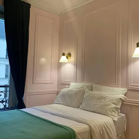 Apartment 5 District Luxembourg Gardens