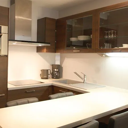 Appartement Centre - At *