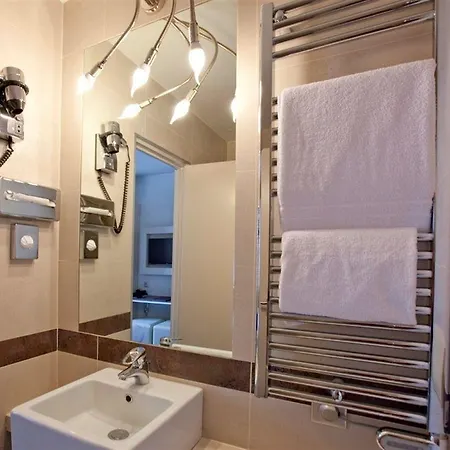 Hotel Vivaldi Puteaux