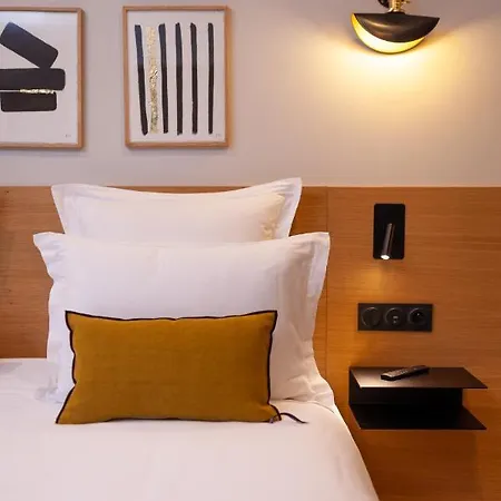 Tinah Paris, Champs Elysees Otel Paris