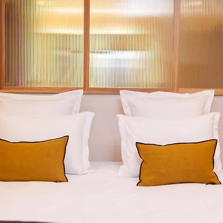 Tinah Paris, Champs Elysees 2*