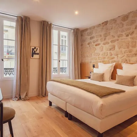 Hotel Tinah Paris, Champs Elysées París