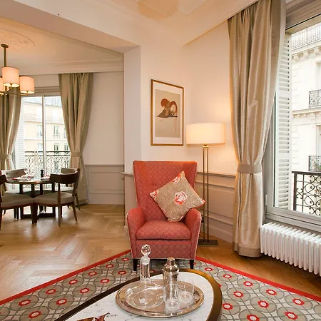 La Clef Tour Eiffel By The Crest Collection Hotel 5*