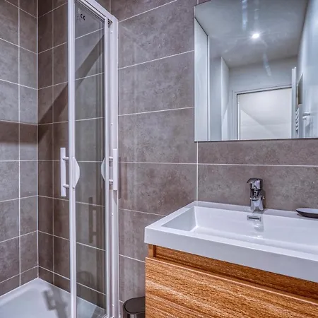 Apartment Manarola, F3 A Deux Pas De Montparnasse Paris