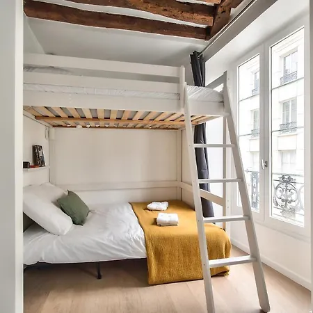 Cosy Mezzanine In The Heart Of Appartement