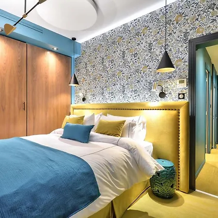 33 Marbeuf Aparthotel
