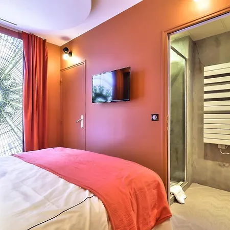 33 Marbeuf Aparthotel Paris