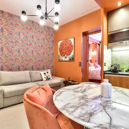 33 Marbeuf Aparthotel