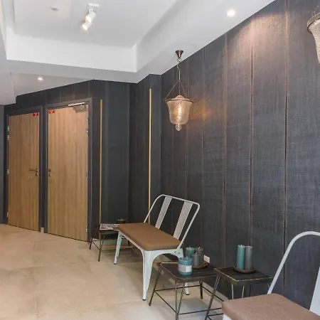 Aparthotel Be You Luxury - La Chouette 4*