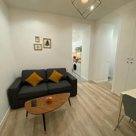 Alex's House * Paris