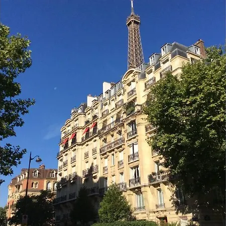 27 Avenue De La Bourdonnais 75007 Chablis * Paris