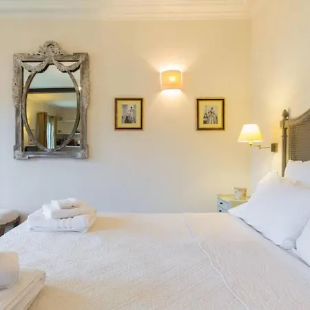 Appartement 27 Avenue De La Bourdonnais 75007 Chablis *