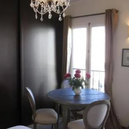 27 Avenue De La Bourdonnais 75007 Chablis *