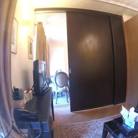 Appartement 27 Avenue De La Bourdonnais 75007 Chablis *