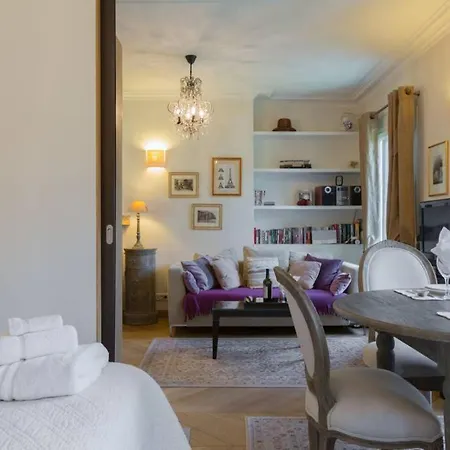 Apartament 27 Avenue De La Bourdonnais 75007 Chablis