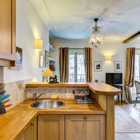 27 Avenue De La Bourdonnais 75007 Chablis * Paris