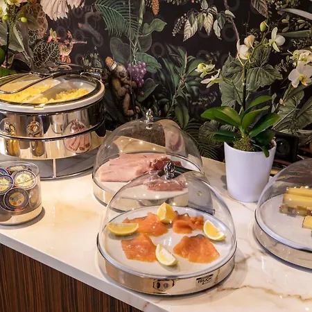 Aiglon 4* Paris
