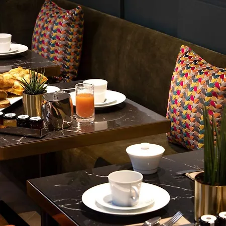 Aiglon Hotel