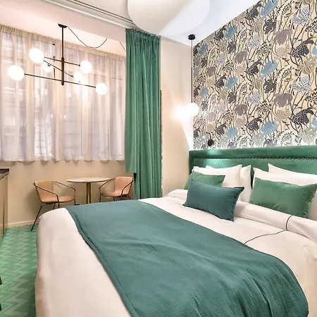 33 Marbeuf Aparthotel