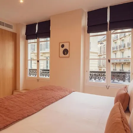 Tinah Paris, Champs Elysees