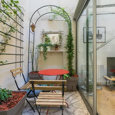 Cmg Charlot - Republique Apartment