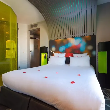 Eiffel Aparthotel