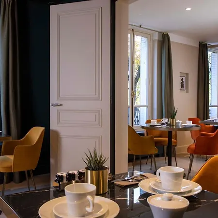 Aiglon Hotel