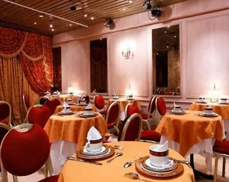 Hotel Princesse Caroline Paris
