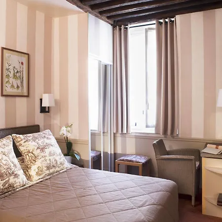 Hotel Des Deux-iles - Notre-dame 3*