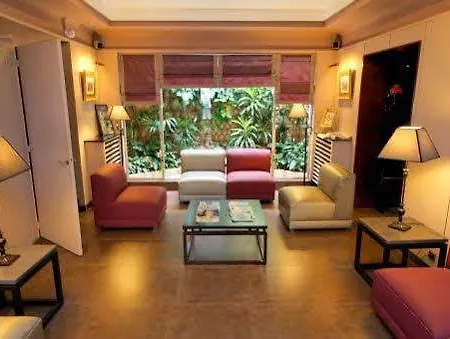 Elysees Hotel