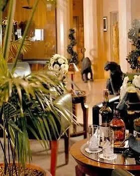 Hotel La Du Roy Champs Elysees 4*
