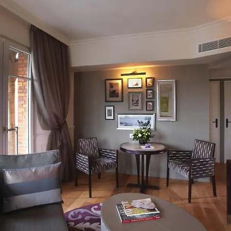 La Clef Louvre By The Crest Collection Hotel Paris