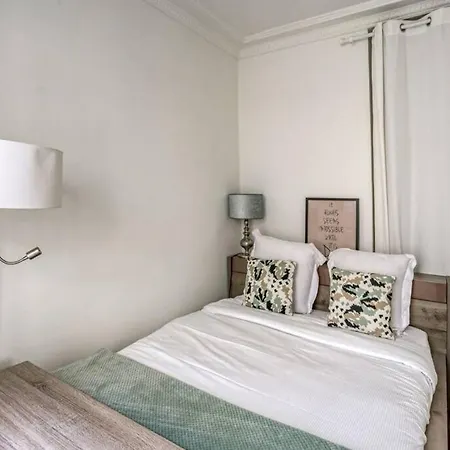 Stunning 2 Bedrooms In *