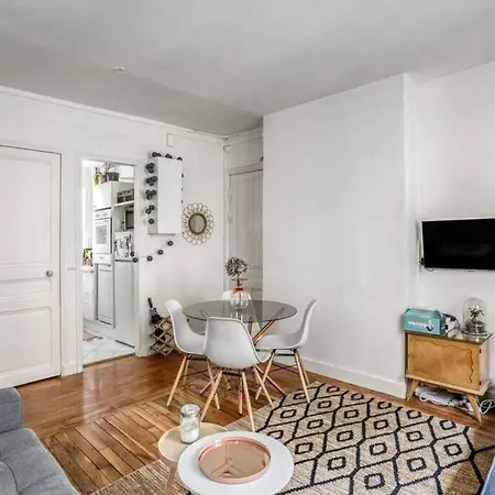 Apartment Stunning 2 Bedrooms In *