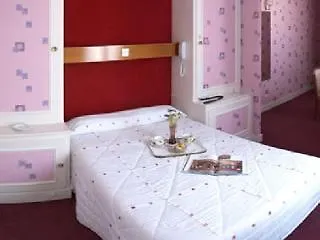 Moderniste Hotel 4*