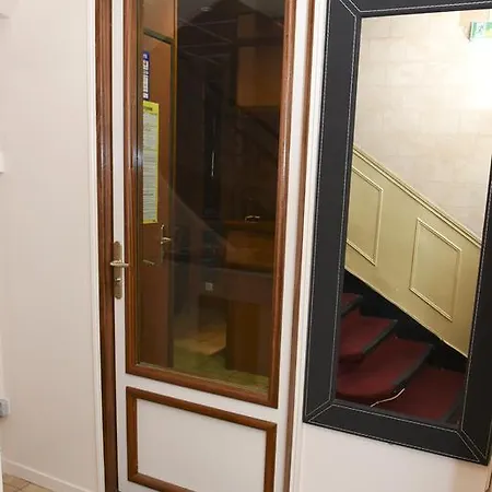 Sully Hotel París