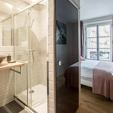 Spacious And Charming 2 Bedroom Flat A Madeleine * Paris