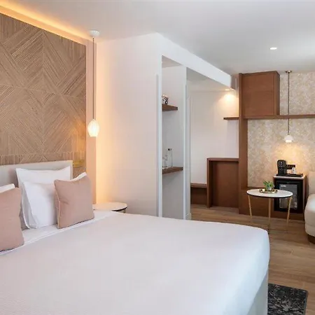 Des Champs-elysees 4* Париж